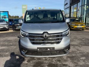 Renault Trafic LWB ES AUTO SILVER OPTIONS - Image 2