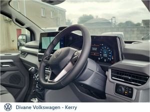 Volkswagen Transporter HIGHLINE SWB 28 150BHP - Image 3