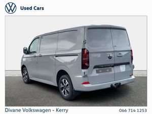 Volkswagen Transporter HIGHLINE SWB 28 150BHP - Image 4