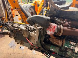 2008 Volvo FM D13B360 Engine + Manual Gearbox + PT - Image 3