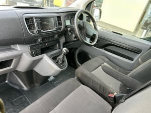 Opel Vivaro L2H1-1.5 100PS-6SP MAN 100PS-DIE-6SP 5 - Image 4
