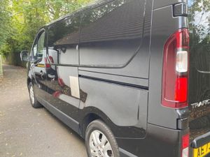 Renault Trafic 2023 massive spec automatic - Image 3