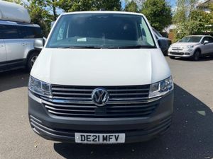 Volkswagen Transporter 2021 super clean! - Image 2
