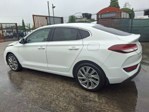201 Hyundai 130 Fastback - Image 3