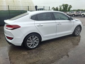 201 Hyundai i30 Fastback - Image 3