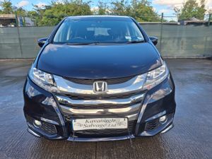 2017 Honda Odyssey Hybrid  Automatic  7 seater - Image 4