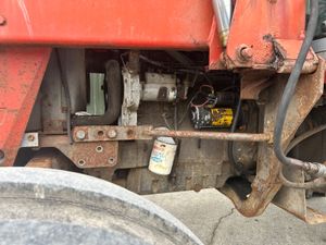 1985 Massey Ferguson 690 with Loader - Image 3