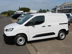 2025 Toyota Proace City L1 - Image 3