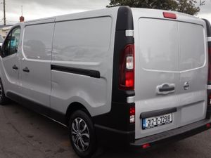 2021 NISSAN NV300 LWB 2L - Image 2