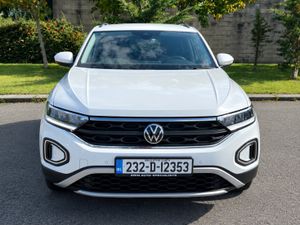 2023 Volkswagen T-Roc Commercial - Image 2