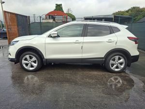 2019 Nissan Qashqai - Image 2