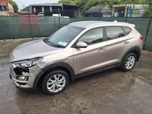 2019 Hyundai Tucson  Excetutive  Full Leather - Image 2