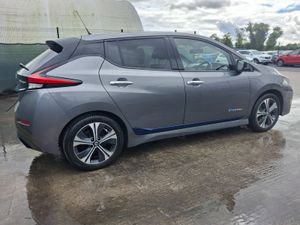 201 Nissan Leaf  Premium  40kwh  Automatic - Image 3