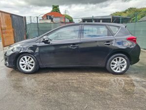 2013 Toyota Auris  Luna  1.6 Petrol  Automatic - Image 3