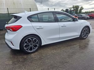 201 Ford Focus  ST -Line  1.5 Diesel - Image 3