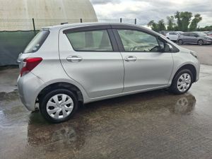 162 Toyota Vitz  1.0 Petrol  Automatic - Image 3