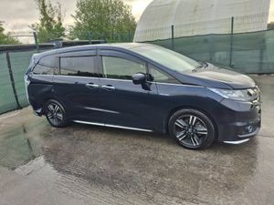 2017 Honda Odyssey Hybrid  Automatic  7 seater - Image 2
