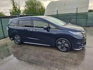 2017 Honda Odyssey Hybrid  Automatic  7 seater - Image 4