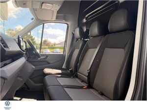 Volkswagen Crafter HIGHLINE 30 MWB 140HP AUTO FWD - Image 4