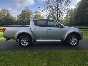 Mitsubishi L200 4WD Automatic 162 - Image 2