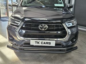231 TOYOTA HILUX INVINCIBLE EDITION AUTO D-4D - Image 4