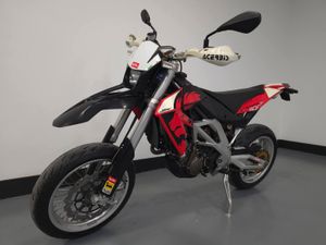 APRILIA SXV550 SUPERMOTO - Image 3