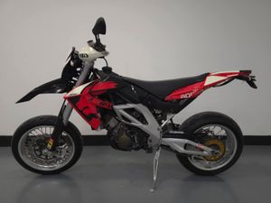 APRILIA SXV550 SUPERMOTO - Image 4