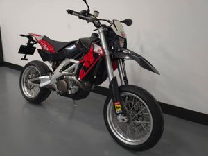APRILIA SXV550 SUPERMOTO - Image 2