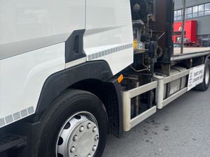 Renault T380 Crane truck - Image 4