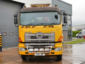 2014 HINO 700 SERIES 8X4 HOOK LOADER WITH CRANE - Image 2