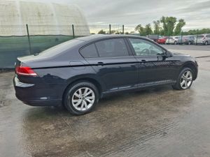 152 Volkswagen Passat  1.6 Tdi - Image 3