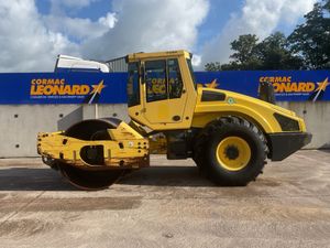 2015 BOMAG BW213DH-4i Single Drum Vibrating Roller - Image 2
