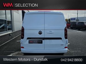 Volkswagen Transporter HIGHLINE SWB 4MOTION #117 - Image 4