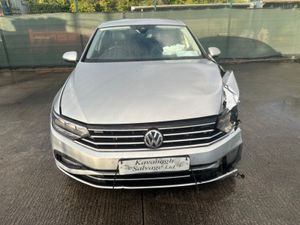 201 VW Passat 2.0 TDi  Full leather - Image 3
