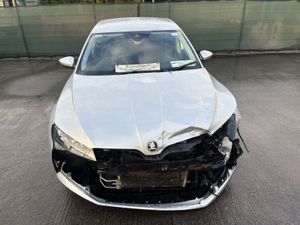 202 Skoda Superb TDi Automatic Full Leather - Image 3