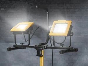 Twin LED Spot Light Tripod 110V - Image 4