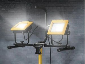Twin LED Spot Site Light Tripod 230V - Image 4