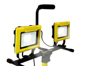 Faithfull LED Site Light Twin Tripod | 60W 240V - Image 3