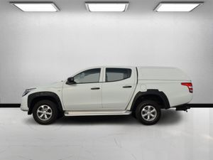 Mitsubishi L200 2019 Canopy TINY MILES - Image 4