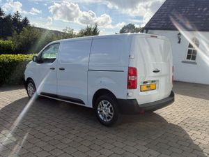 2023 (232reg) Citroen Dispatch Enterprise 100bhp - Image 4