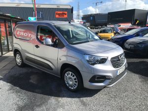 2021 Opel Combo 1.5 Diesel Sportive L1H1 Manual - Image 2