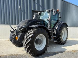 252 Valtra T195 Versu Tractor - 500 Hours - Image 2