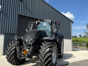 252 Valtra T195 Versu Tractor - 500 Hours - Image 3