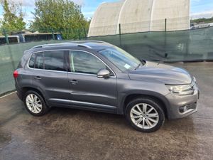 2014 Volkswagen Tiguan  Sport  4x4  Automatic - Image 2