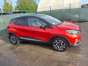 171 Renault Captur  Signature  Automatic - Image 2
