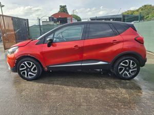 171 Renault Captur  Signature  Automatic - Image 3