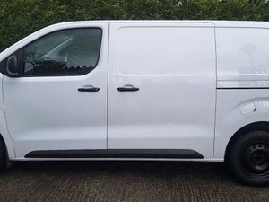 Citroen Dispatch 6 speed manual 2020 - Image 4