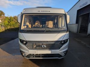 2017 ADRIA SONIC SUPREME 810 - Image 3