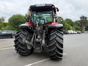 252 Valtra G135 , 600 Hours - Image 3