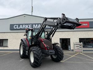252 Valtra G135 , 600 Hours - Image 4